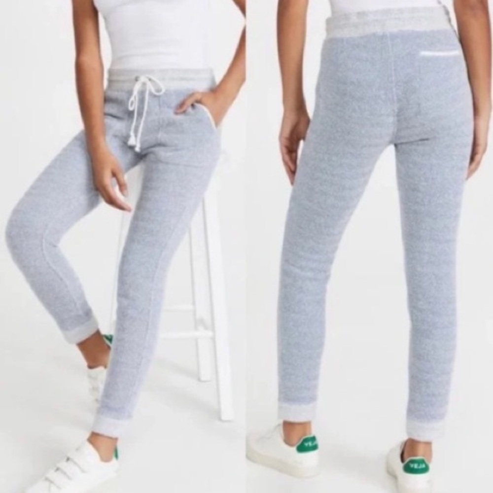 Faherty Seabrook Whitewater Jogger Sweatpants in White/Blue.